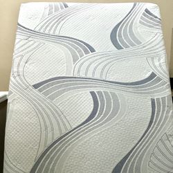 Novaform Queen Mattress 14’’ Gel Memory Foam