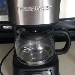 FARBERWARE COFFEE MAKER for Sale in S Cheek, NY - OfferUp