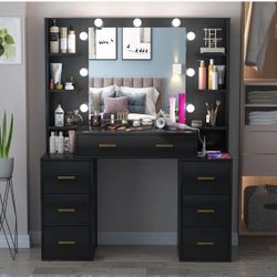 makeup dresser