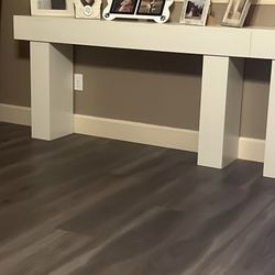 63 Inch White Farmstyle Entry Table
