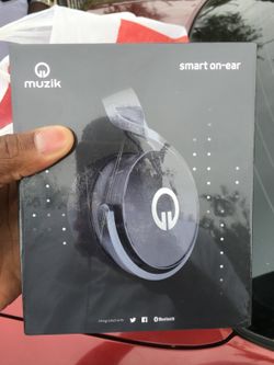Muzik smart headphones
