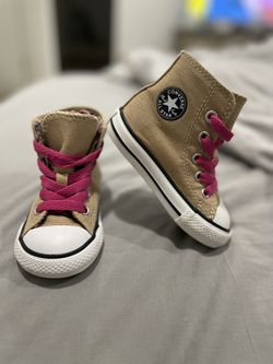 Toddler Girl Converse Shoes (Size 5)