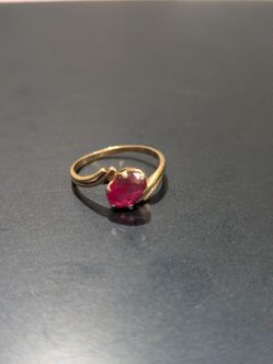 Ruby and 10kt gold ring