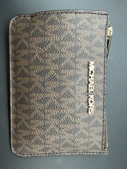 MK JET SETTER TRAVEL CARD HOLDER