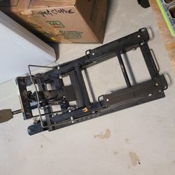 1,500 Lb Motorcycle Jack