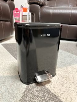 Small Bathroom Trash Can - Mini Step Garbage Can with Lid, Stainless Steel Trash Bin for Living Room Bedroom (Green, 6 Liter / 1.6 Gallon)