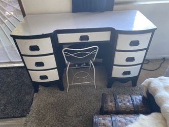 Desk/Vanity