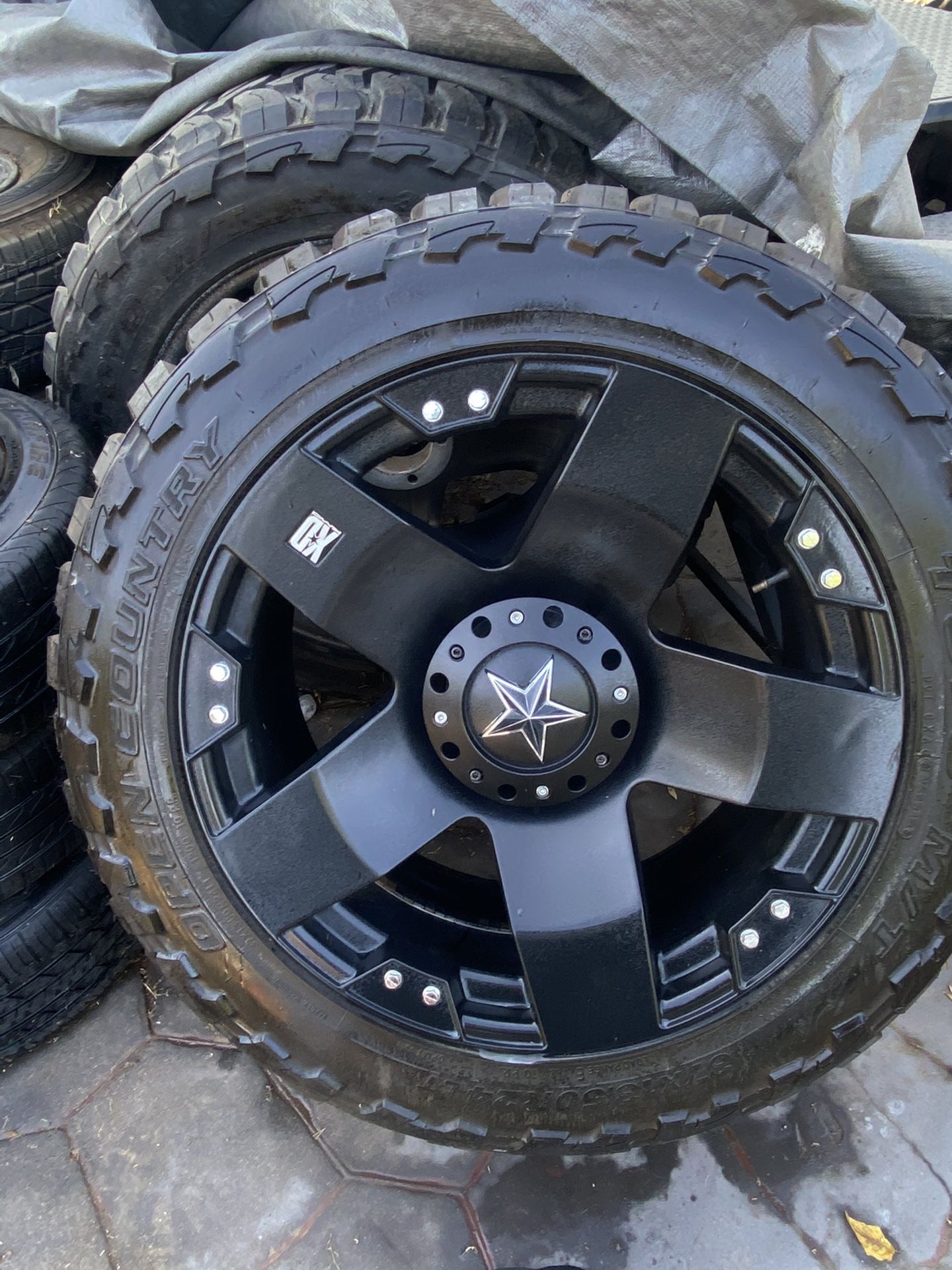 5 Jeep wheels and tires 37x 13.50 x 24 BP 5x5. 5x127