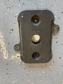 Toyota Land Cruiser oil filter cover