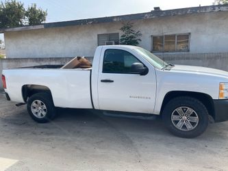 Puck up truck Chevy Silverado