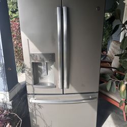 GE Refrigerator 3 Door