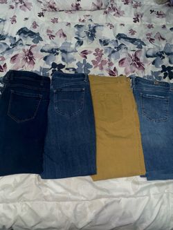 Jeans (Size: 10/12) 👉$20 All👈