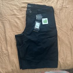 5.11 Men’s Shorts Size 36