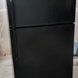 GE Refrigerator