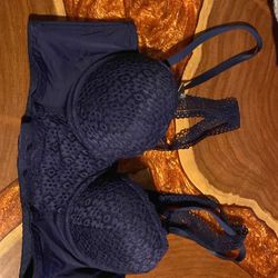 34 A Fredricks Of Hollywood Bralette