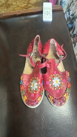 Leather sandals