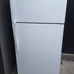 APARTMENT REFRIGERATOR (DELIVERED)