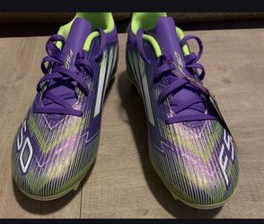 Soccer cleats