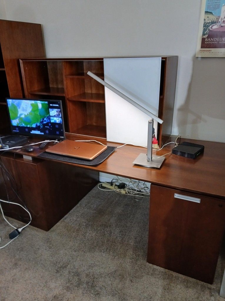 OFFICE FURNITURE/KIMBAL