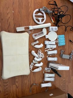Nintendo Wii Console Bundle with Accessories