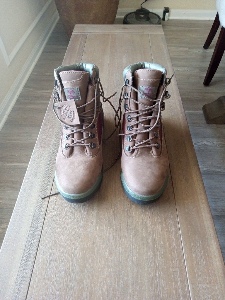 NEW  Timberland Boots  Size 8 