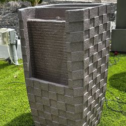 23” Tall Water Fountain With Planter Compartment 