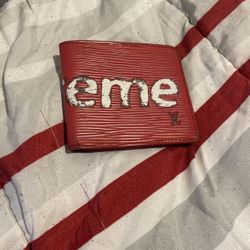 Supreme Lv Red Wallet With Box & Bag for Sale in Leesburg, FL - OfferUp