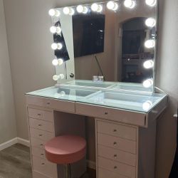 Vanity W/Bluetooth speaker /temperature/date And Time 