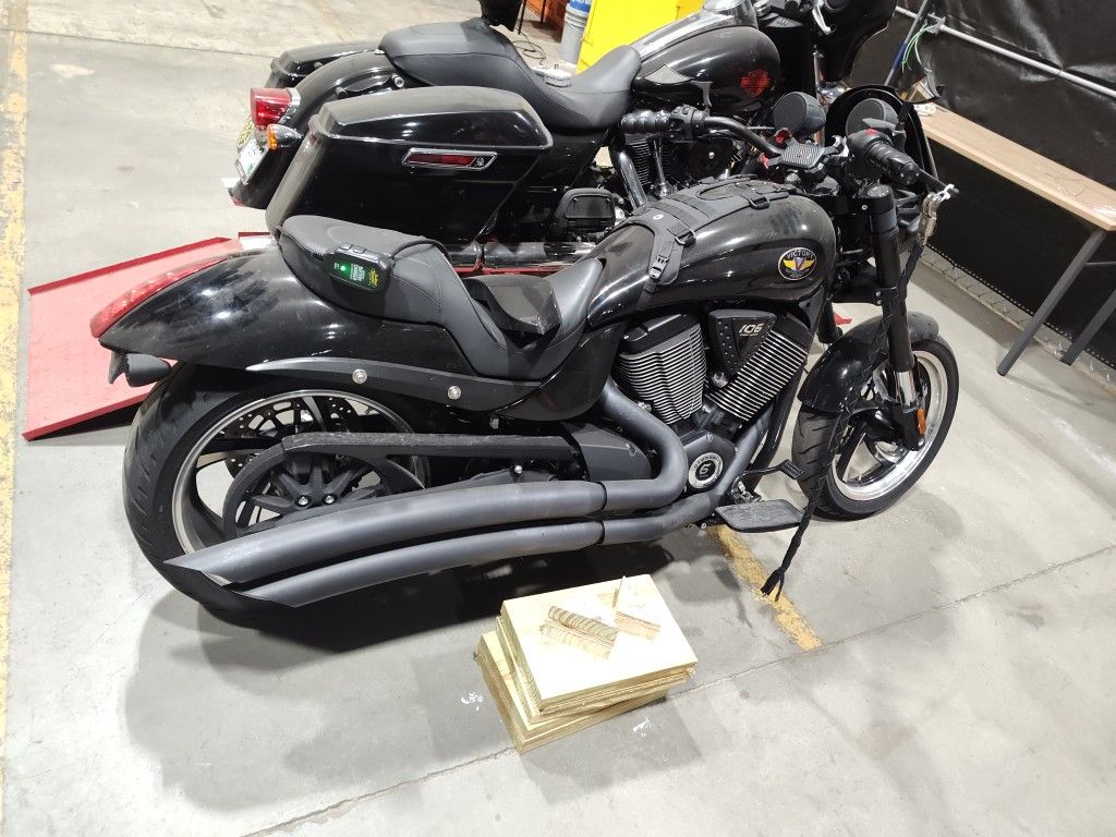 2012 Victory Hammer 8 ball