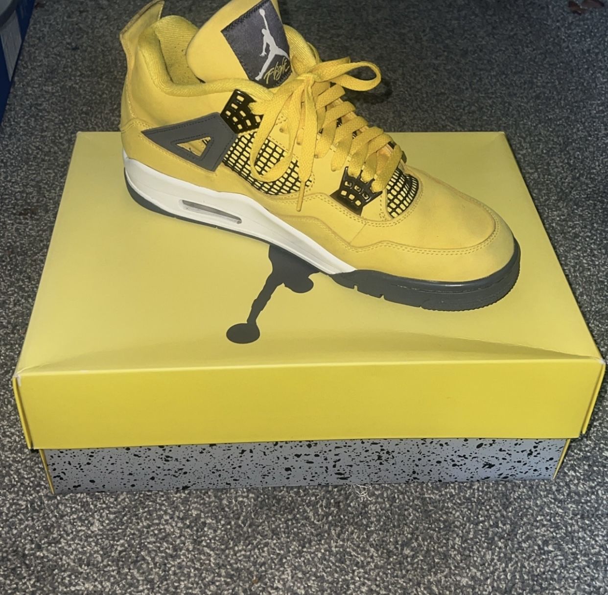 AIR JORDAN 4 RETRO