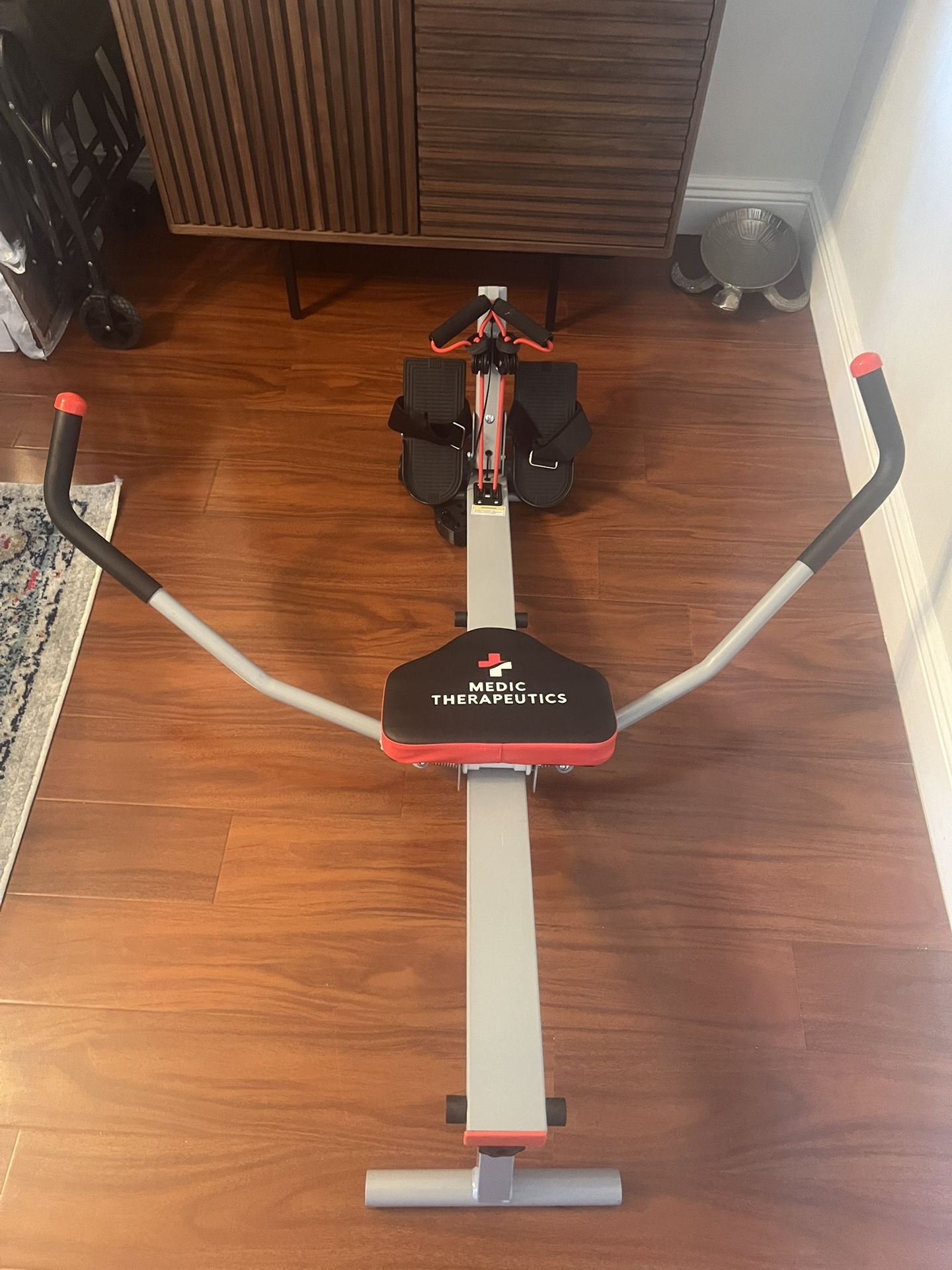 Medic Therapeutical Rower