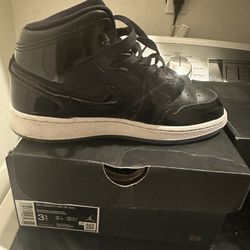 AIR JORDAN 1 MID SE