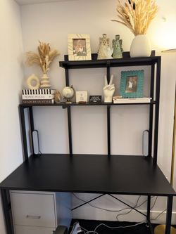 Computer desk with shelves & hutch