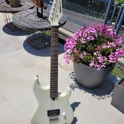 SE 150 Yamaha Electric Guitar 