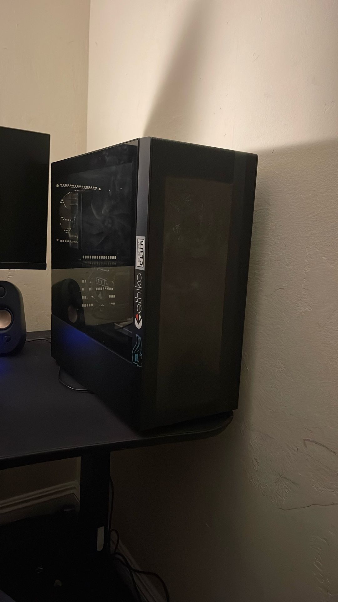 Gaming PC (DOES NOT TURN ON) – RTX 2060, Ryzen 7 2600, 16GB RAM – FOR PARTS OR REPAIR