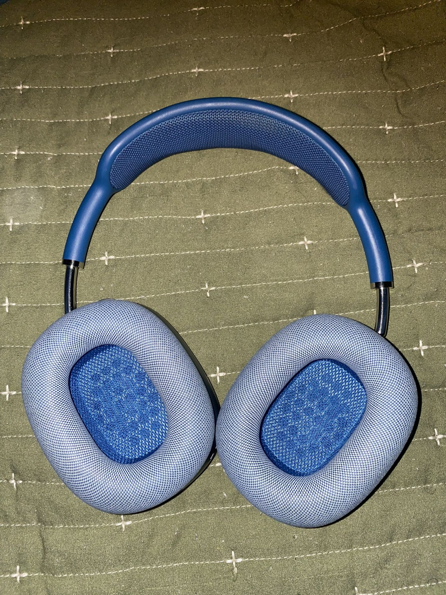 AirPod Max Used
