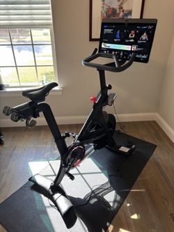 2021 Peloton Bike Plus Gently Used Over 500 Rid - Prosper, TX