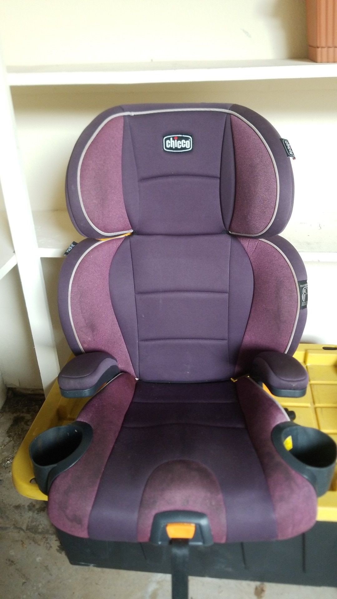 Chicco Kidfit Booster seat