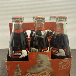 1993 Coca Cola Christmas Santa commemorative bottles full sealed 6 pack
