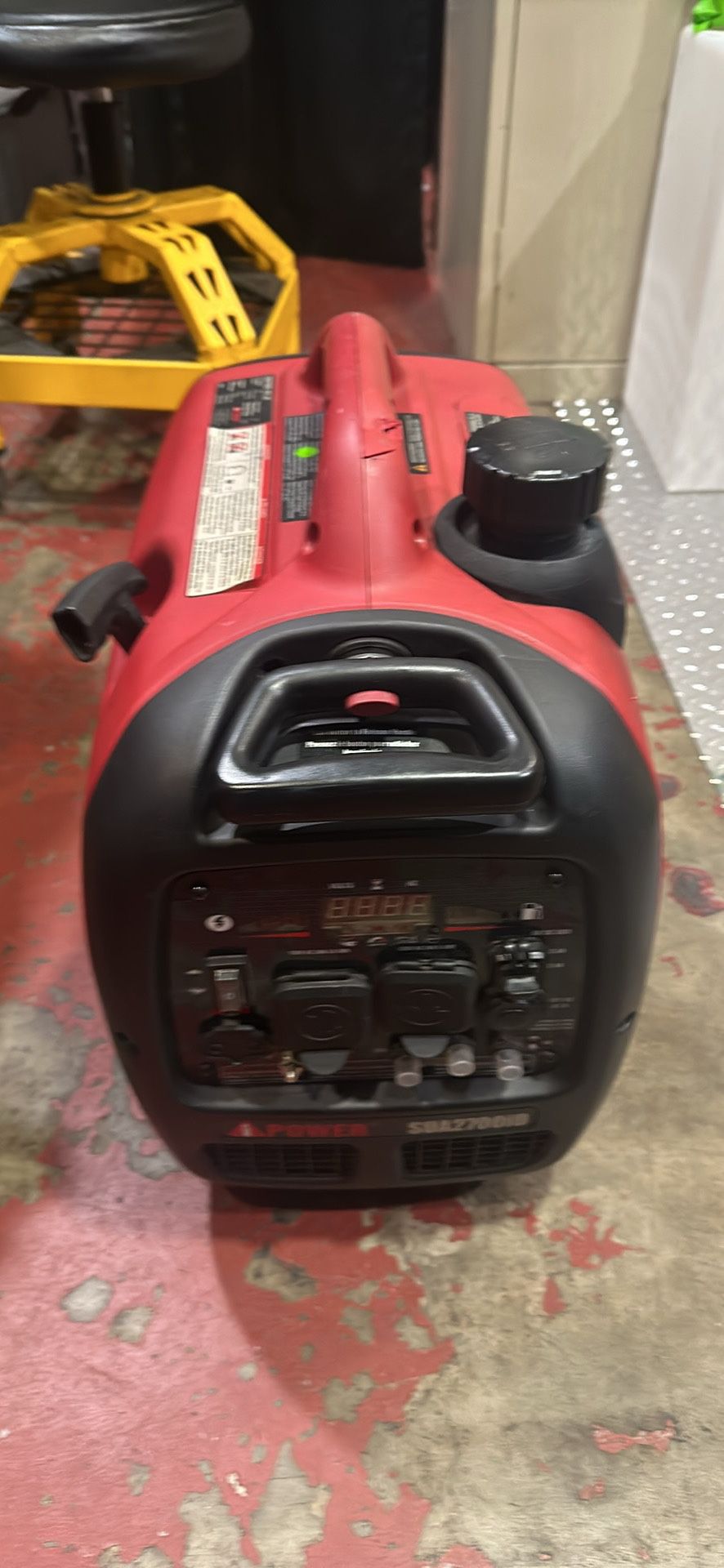 ipower 2700 watts dual fuel inverter generator ultra quite only asking $580 (financing available)