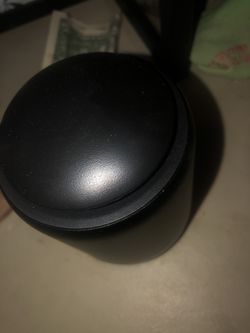 Bluetooth speaker (lights up)