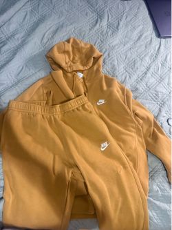Brown Nike set