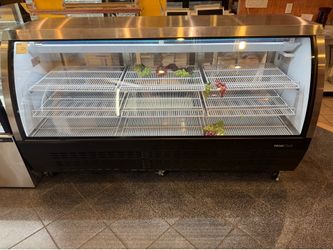 PeakCold IM82DC-B 82" Curved Glass Refrigerated Display Case w/(3) Sliding Glass Rear Entry Doors on Casters 82"W x 32"D x 48"H