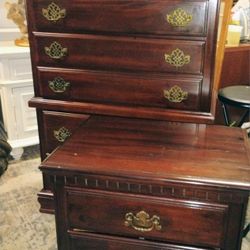 Thomasville Dresser Set 