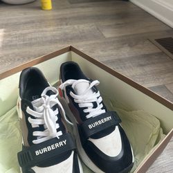 Men’s Burberry Shoes Size 9