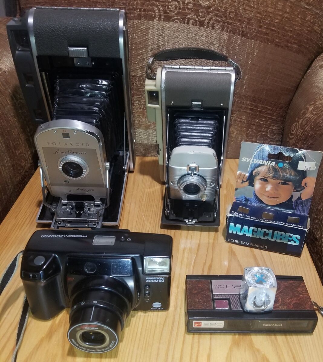 vintage cameras 2 Polaroid land camera 150..and 80B all working