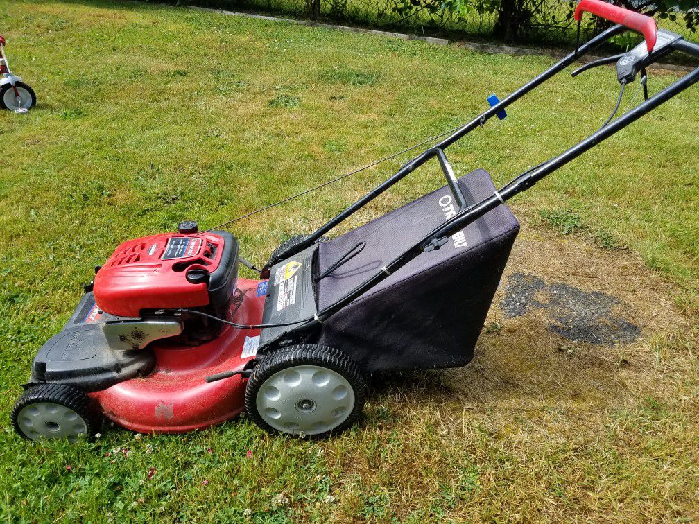 Troy Bilt Self Propelled Lawn Mower 21" blade