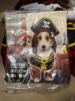 Pet pirate costume