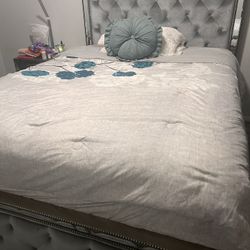Queen Bed set with mattress included