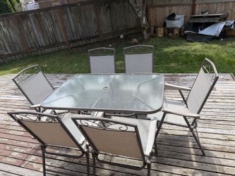 Patio set table with six chair